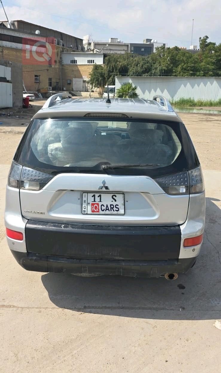 ميتسوبيشي اوتلاندر